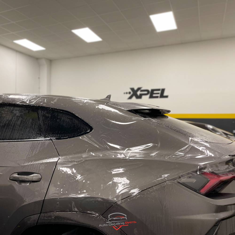 Une Lamborghini Urus protégée intégralement par un film Xpel