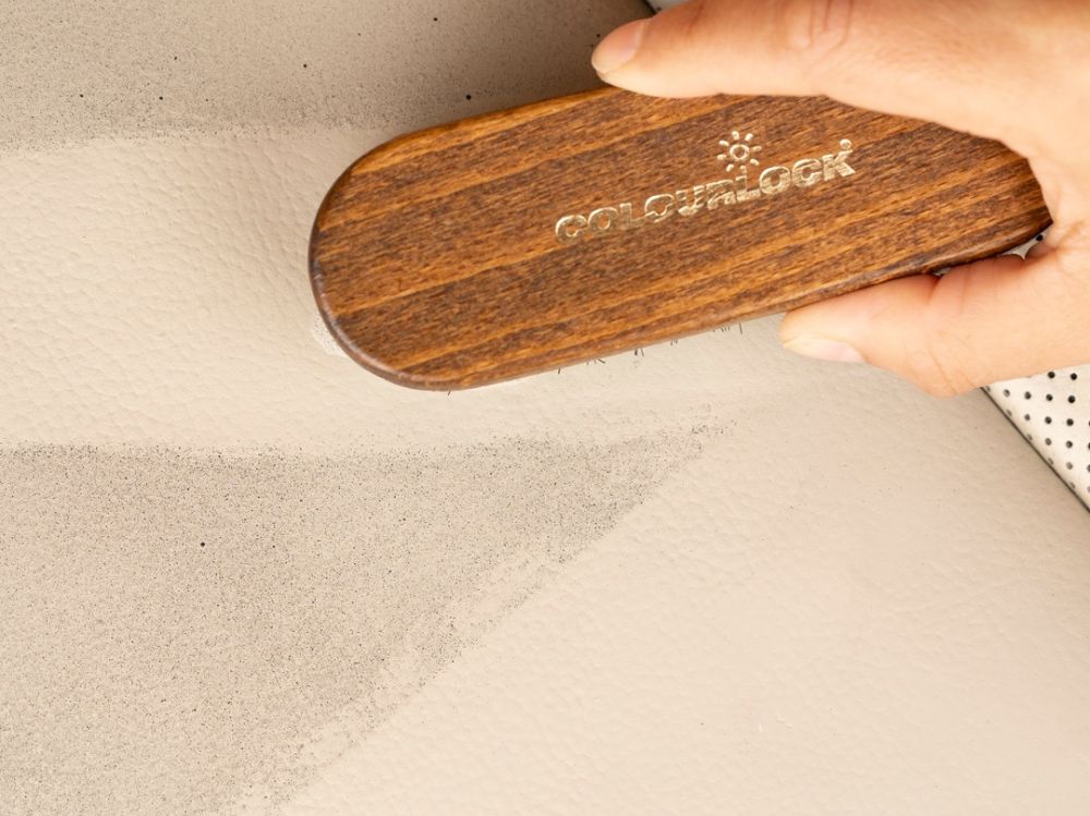 Comment entretenir son cuir avec la gamme Colourlock ?