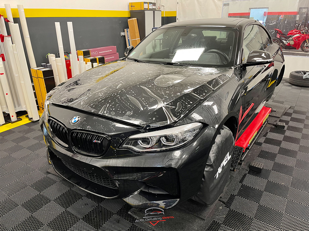 Detailing et film protection carrosserie XPEL sur BMW M2 Compétition