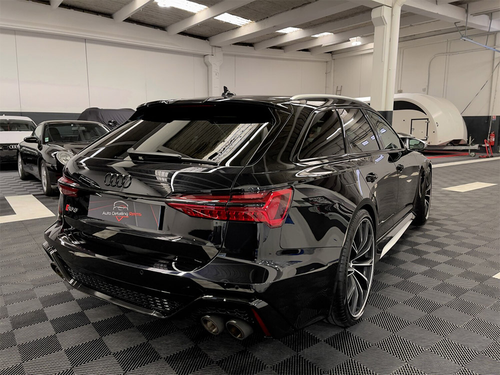 Detailing et traitement céramique carrosserie sur Audi RS6