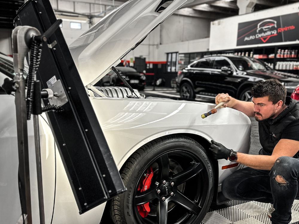 Comment réparer une bosse sur sa voiture avec le débosselage sans peinture ou DSP