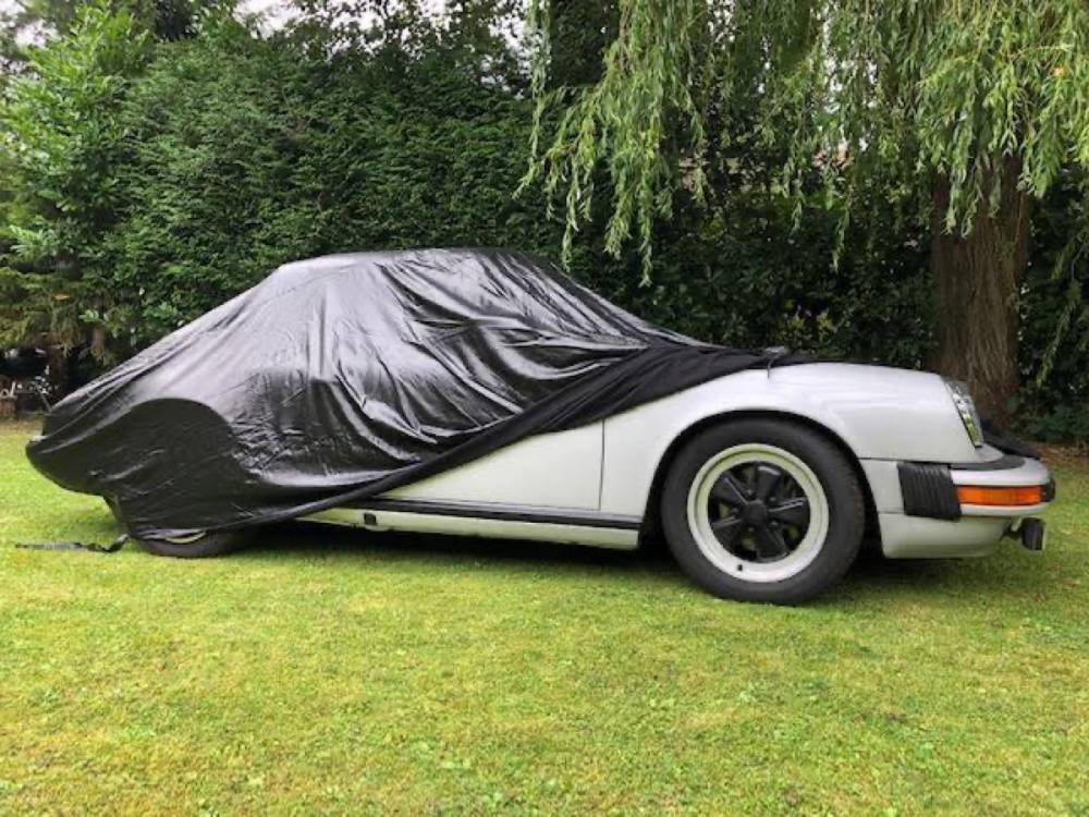 Protéger sa carrosserie avec une housse de protection voiture